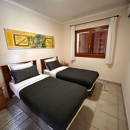 סנטני Villa Sanchez In Strandnahe Mit Pool, Jacuzzi, Klima, Wifi, Gas Bbq מראה חיצוני תמונה