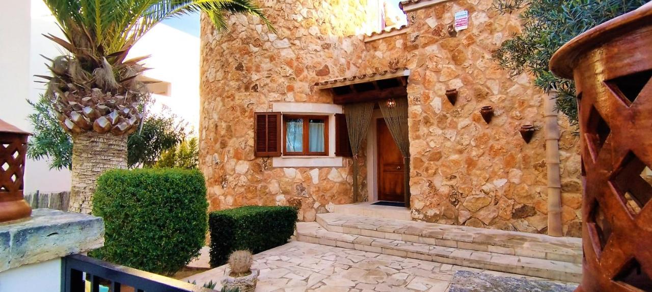 סנטני Villa Sanchez In Strandnahe Mit Pool, Jacuzzi, Klima, Wifi, Gas Bbq מראה חיצוני תמונה