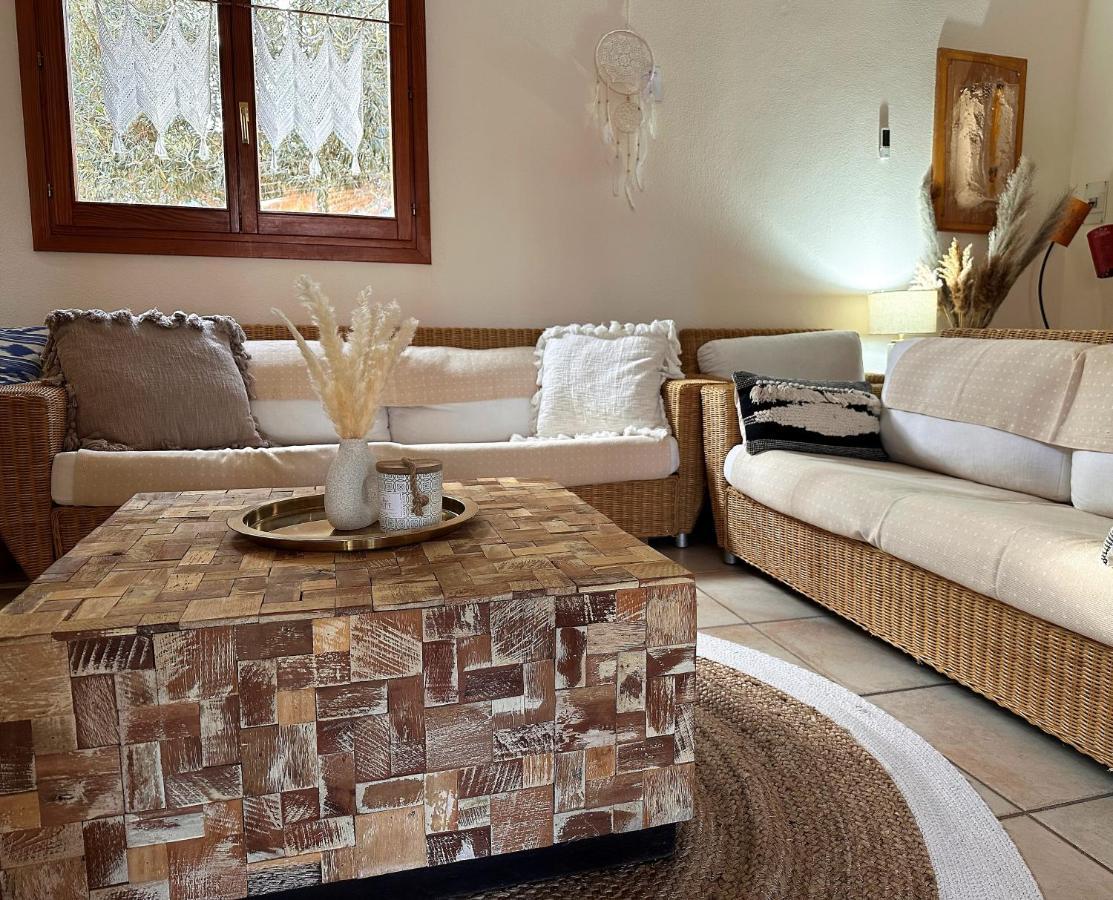 סנטני Villa Sanchez In Strandnahe Mit Pool, Jacuzzi, Klima, Wifi, Gas Bbq מראה חיצוני תמונה
